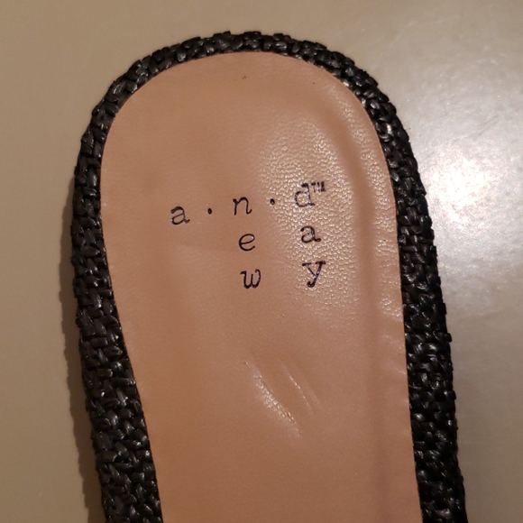 A New Day slides with tassels. Size 6.5. - Picture 5 of 5